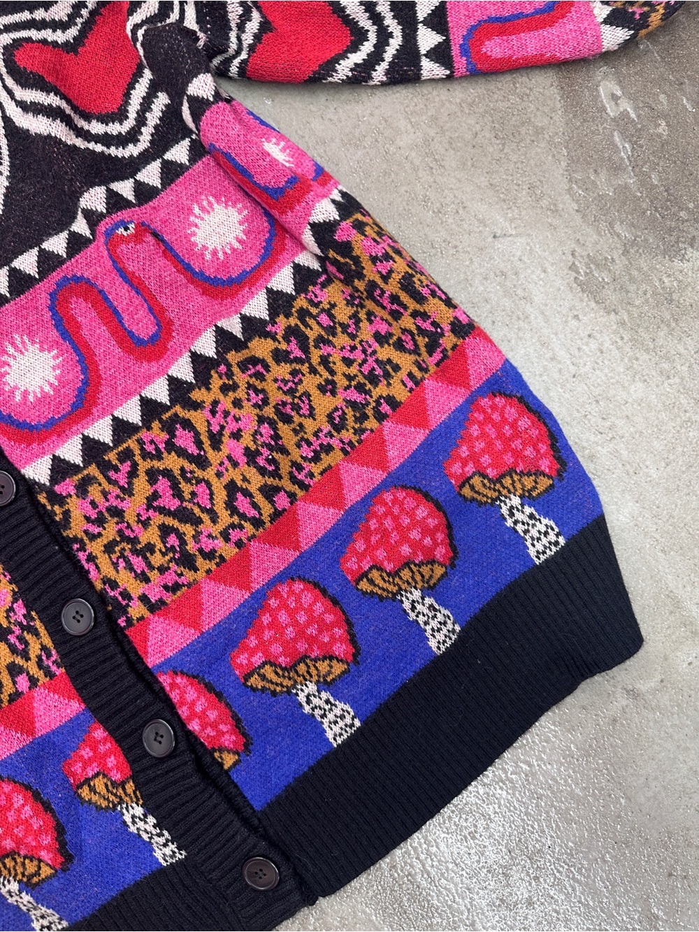 Farm Rio Patterned Button-Up Cardigan - Picture 4 of 8